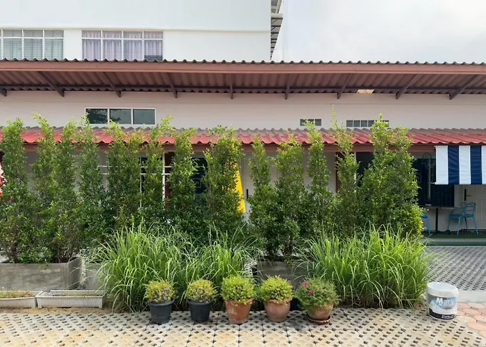 Napa Hostel Samrong Station
