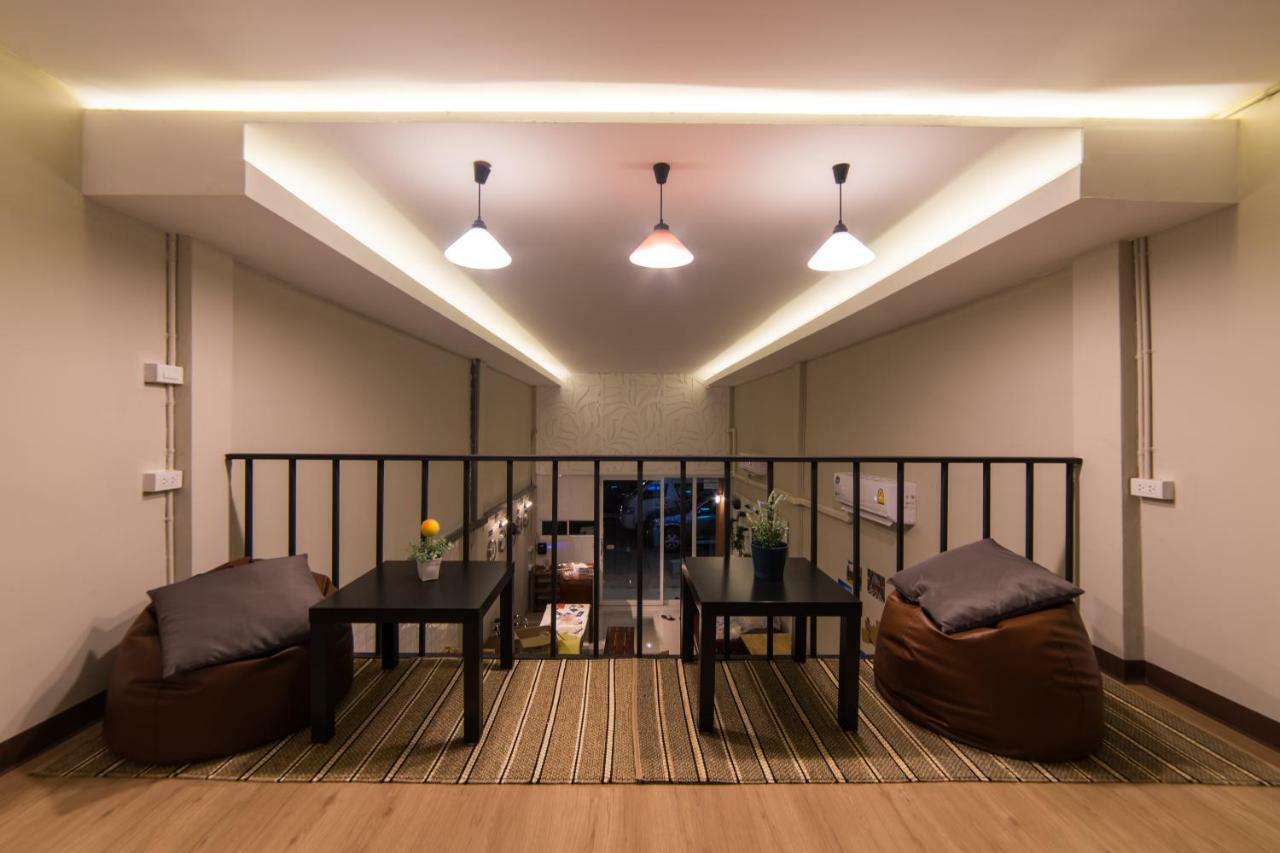 Napa Samrong Station Hostel Samut Prakan